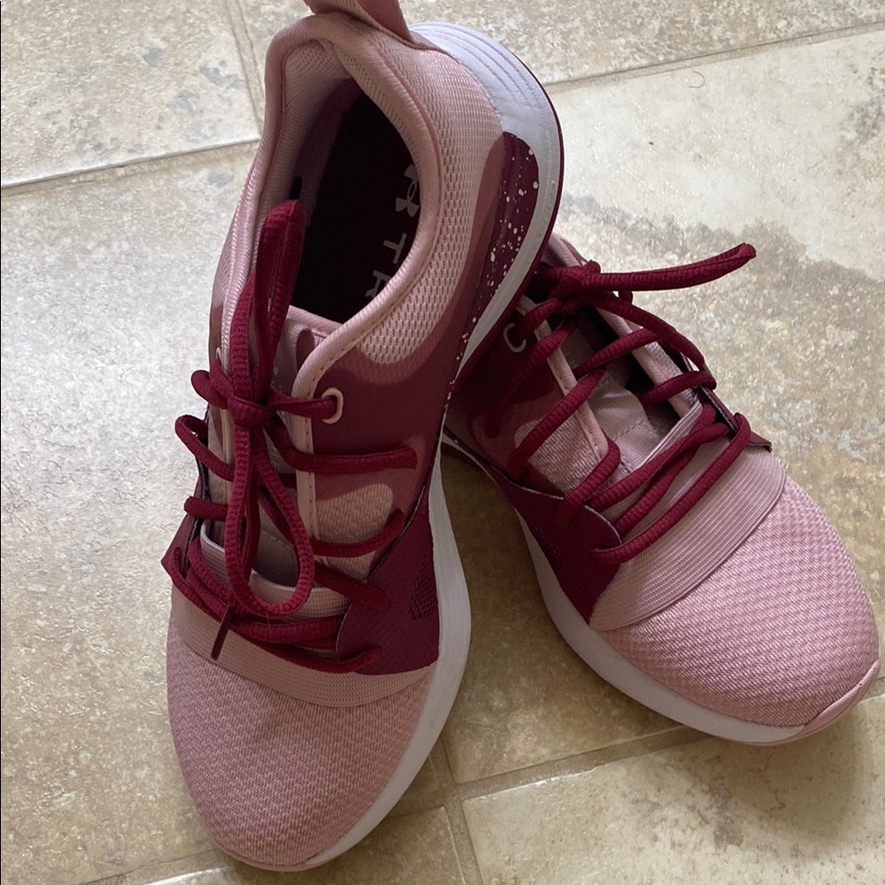 Under Armour Pink Athletic Shoes with Breathable Mesh and Sporty Design